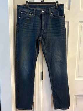 Calvin Klein Men’s Dark Wash Slim Fit Jeans 👖- Size 34” x 32”